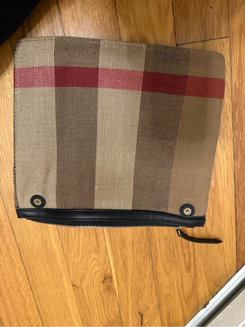 Burberry Tan Burlap Shoulder Bag with Red, Black & Cream Stripes - Picture 9 of 15
